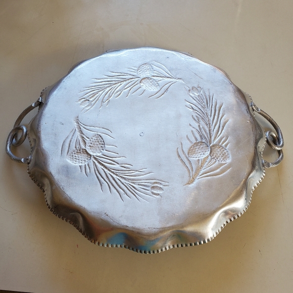 Vintage Meat Platter w/Round Scalloped Rim Perfect for Thanksgiving & Holidays - Picture 6 of 8